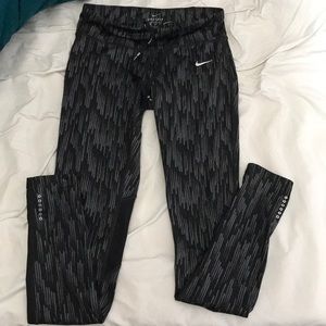 Nike Dri-Fit Leggings size small